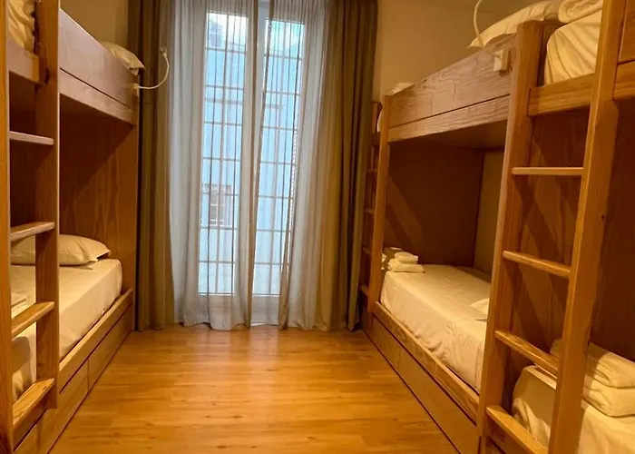 Matriz 55, & 호스텔 *