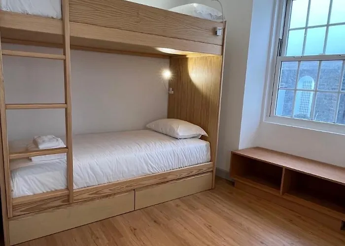 Matriz 55, & * Ponta Delgada