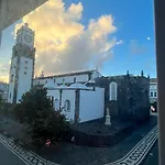 Matriz 55, & אכסניה