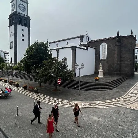 Vandrarhem Matriz 55, & Ponta Delgada