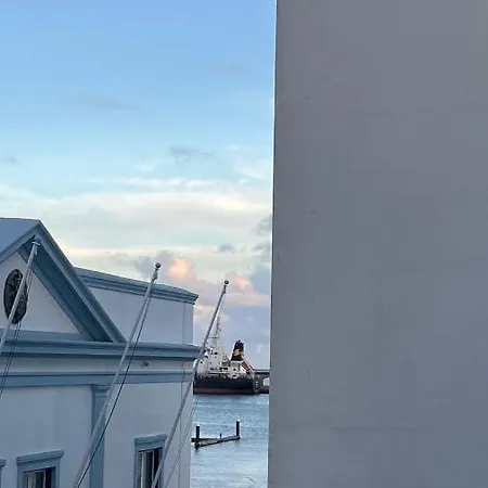 Matriz 55 אכסניה Ponta Delgada