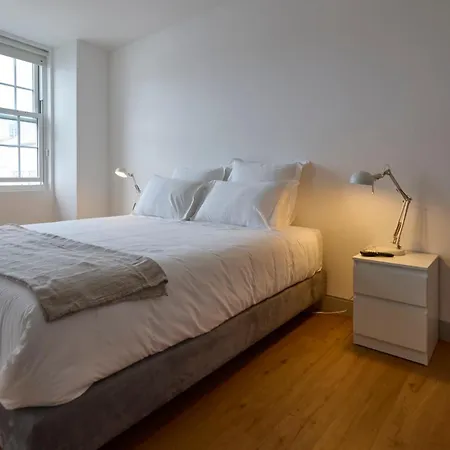 Matriz 55 بيت شباب Ponta Delgada