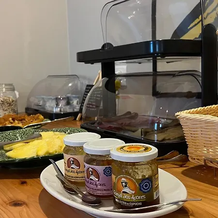 Hostel Matriz 55, & Ponta Delgada (Sao Miguel)
