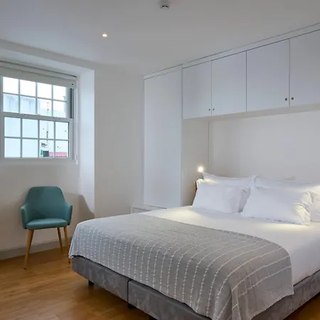 Matriz 55, & Hostel Ponta Delgada (Sao Miguel)