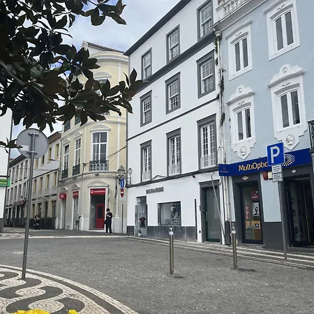 Matriz 55 Hostel Ponta Delgada (Sao Miguel)