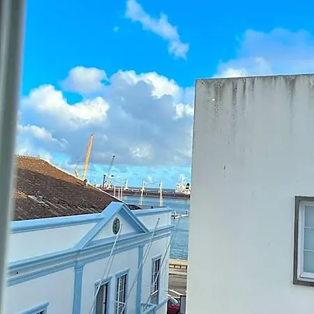 بيت شباب Matriz 55 Ponta Delgada
