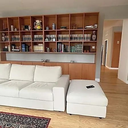 Matriz 55 אכסניה Ponta Delgada