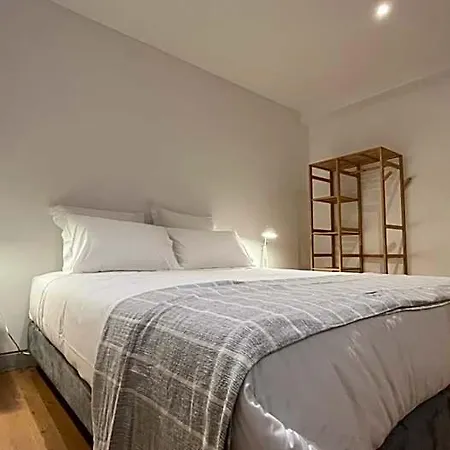 אכסניה Matriz 55 Ponta Delgada