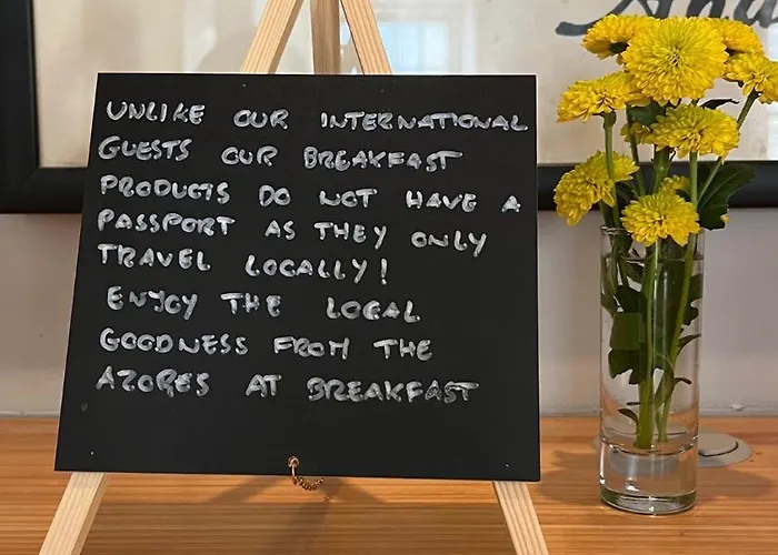 Matriz 55, & אכסניה Ponta Delgada