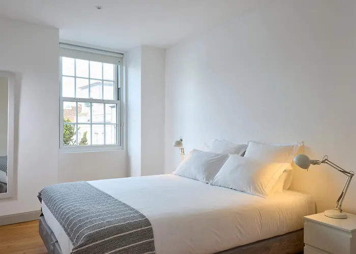 Hostel Matriz 55, & Ponta Delgada (Sao Miguel)