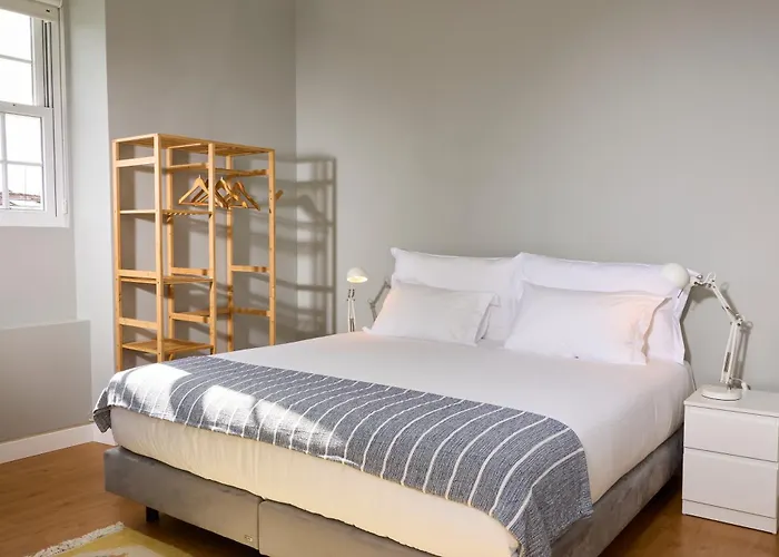 Matriz 55, & * Ponta Delgada